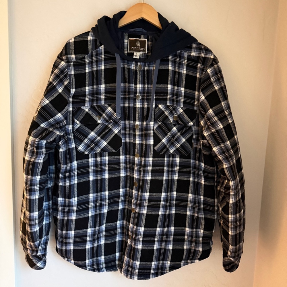 Legendary Outfitters Men's Navy Plaid Button Down Shacket with Hood Size‎ L